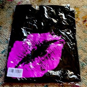 Purple Lips 💋 Graphic T-Shirt